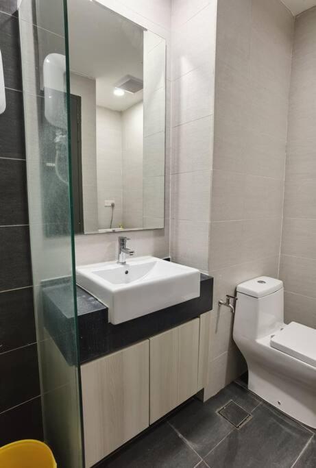 Modern Comfy Permaisuri 2 Carpark Wifi Netflix Pangsapuri Kuala Lumpur