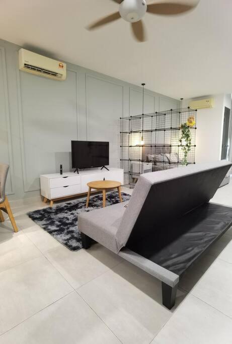 Modern Comfy Permaisuri 2 Carpark Wifi Netflix Kuala Lumpur
